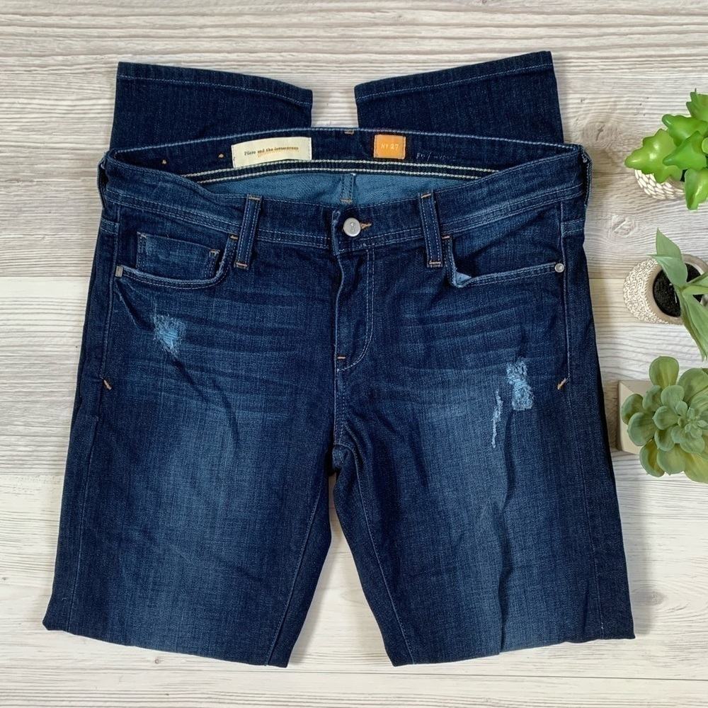ANTHROPOLOGIE lightly distressed straight leg jeans size 27